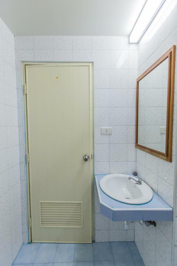 Chongko Guesthouse Phuket Ngoại thất bức ảnh