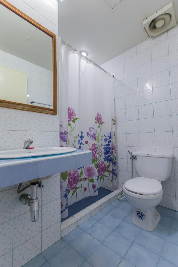 Chongko Guesthouse Phuket Ngoại thất bức ảnh